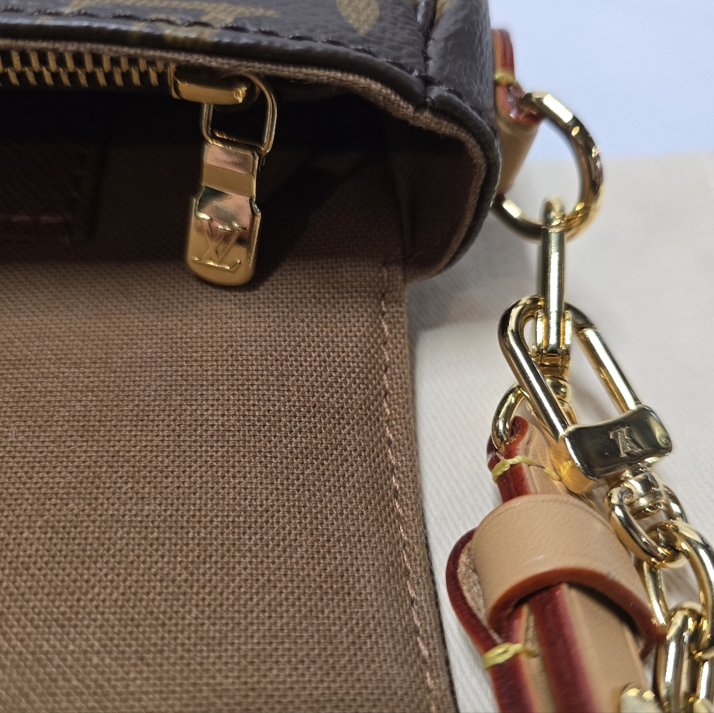 Louis Vuitton IVY Monogram Canvas Shoulder Bag with Gold Hardware and Tan Strap - Picture 7 of 11